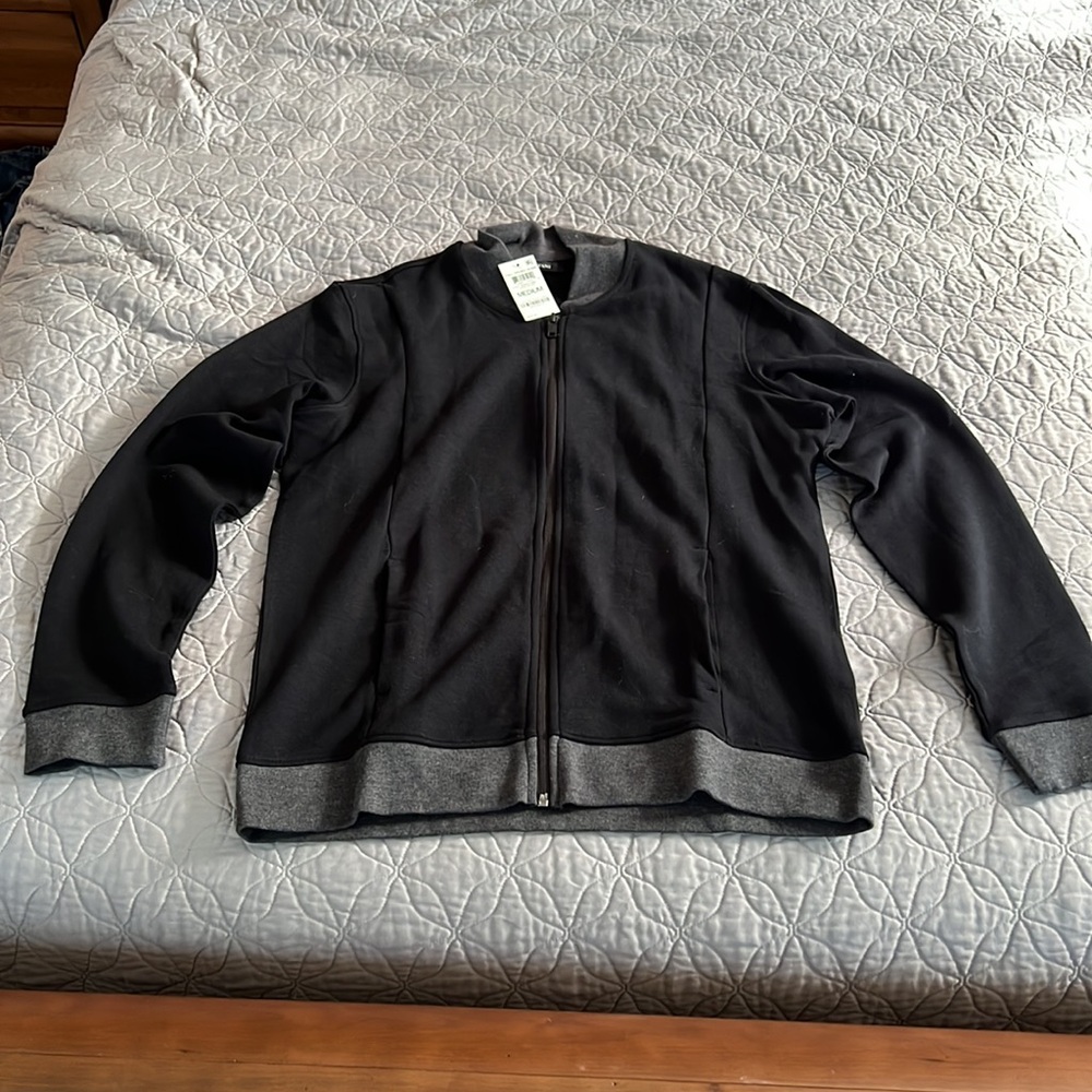 Alfani Black zip up jacket size medium style 100064344MN solid black gray neck